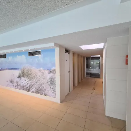 Terrassenhaus, 32 Apartment