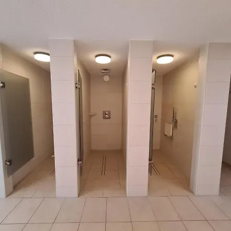 Terrassenhaus, 32 Apartment